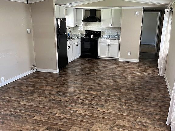 2nd image of 7216 Hartley Ln