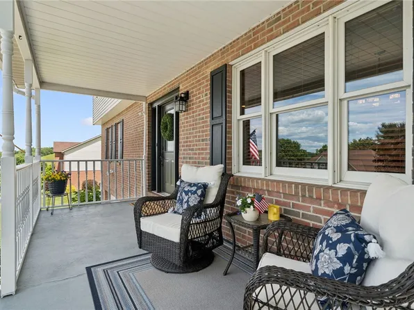 415 Primrose Dr, Greensburg, PA 15601