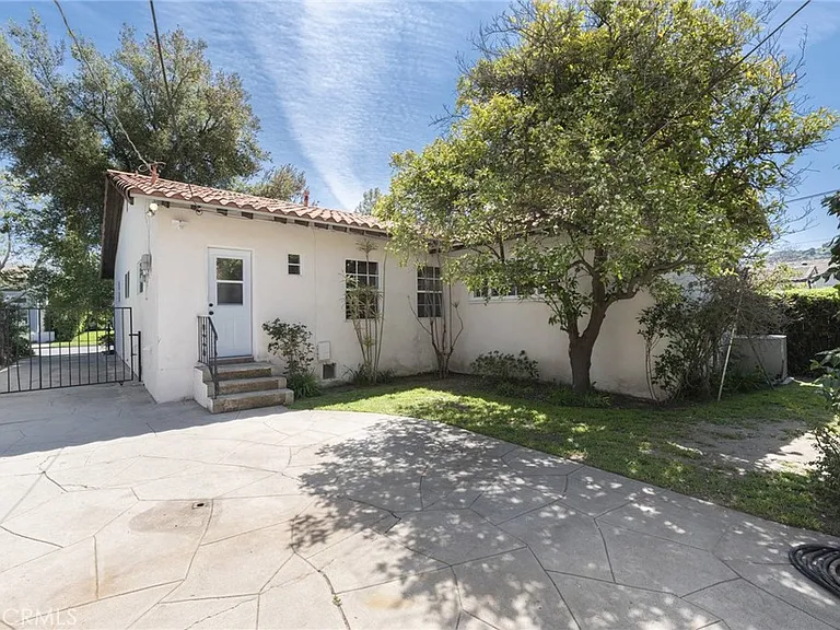 4213 Wilkinson Ave — Photo 19