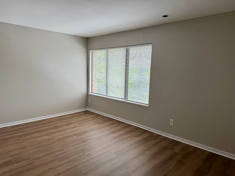 2106 Pauline Blvd #301 — Photo 9