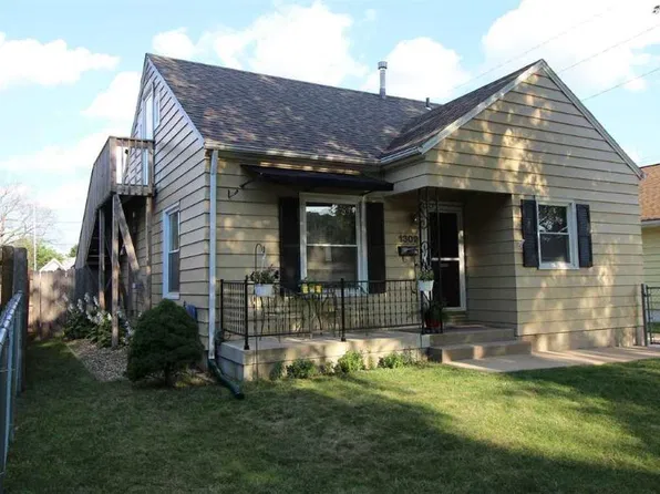 1309 11th St NW, Cedar Rapids, IA 52405