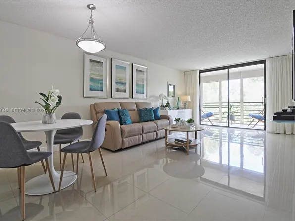 1100 Colony Point Cir APT 419, Pembroke Pines, FL 33026