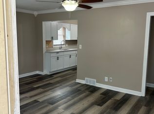 118 N Locust St, Aurora, IL 60506