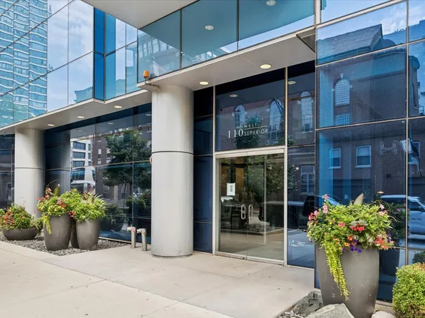 110 W Superior St #1602, Chicago, IL 60610