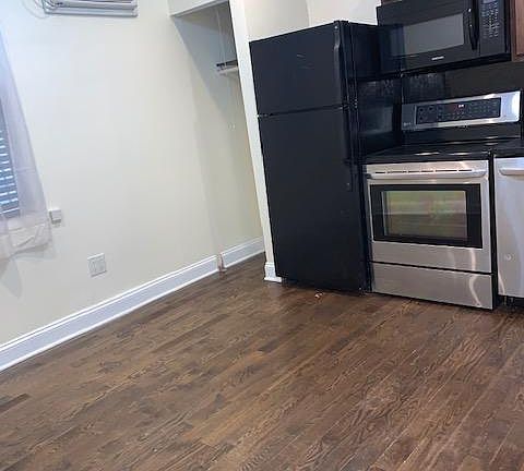 4th image of 958 N Hoyne Ave #1RR
