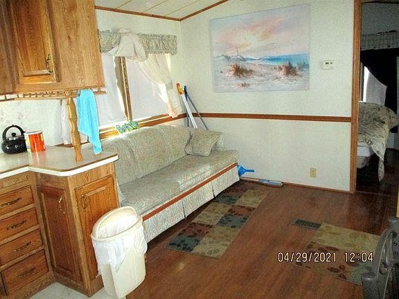 3rd image of 223 Holly Dr #223