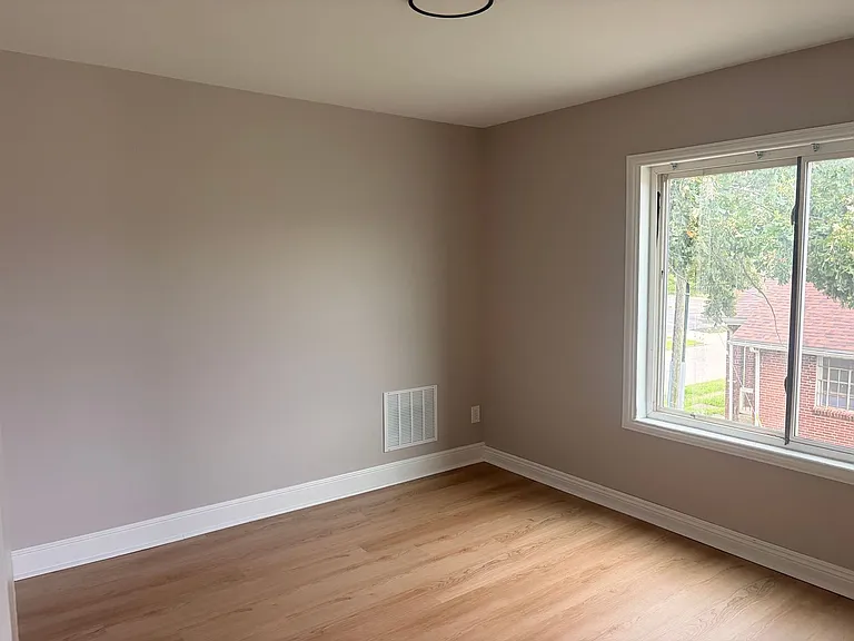 1328 E 21st Ave — Photo 15