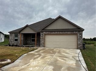 2080 Ferris Pl, Bentonville, AR 72713