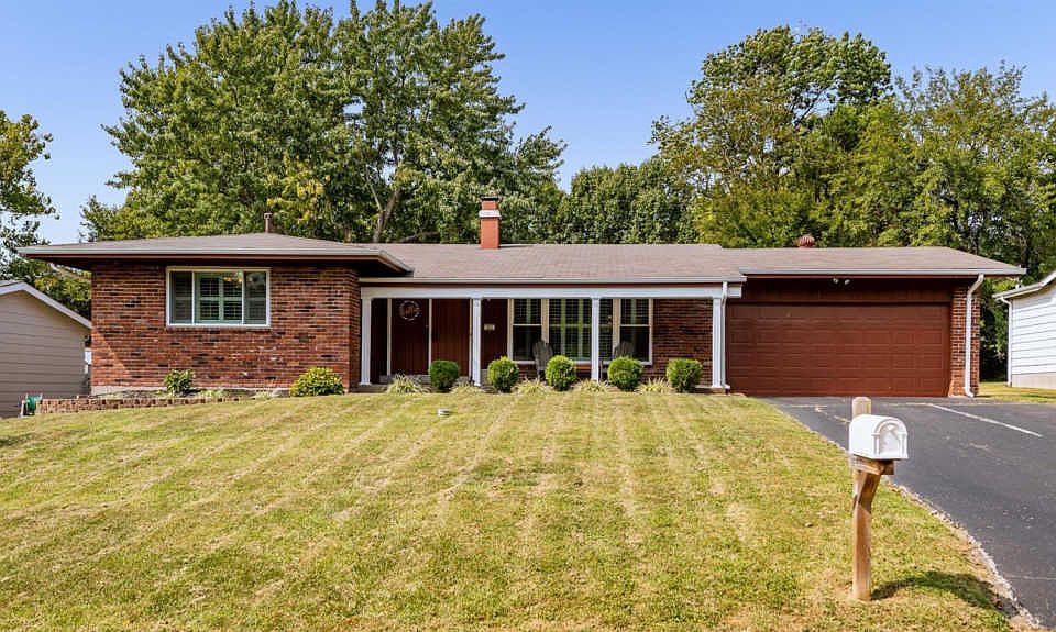 1st image of 423 Iron Warrior Ln