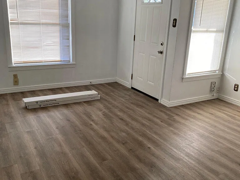 5025 Catalpa St — Photo 3