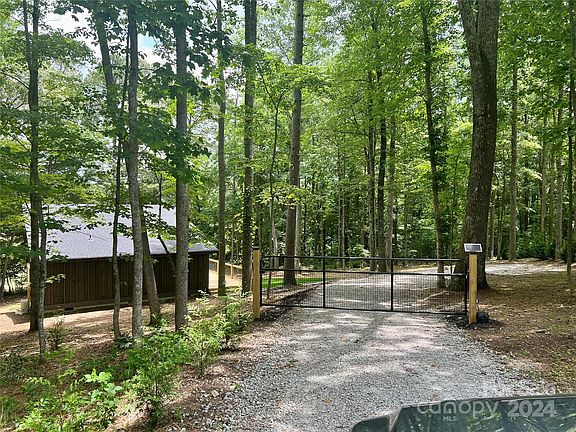 2nd image of 29 S Bear View Dr