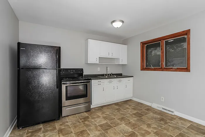 9292 Coogan Dr — Photo 3