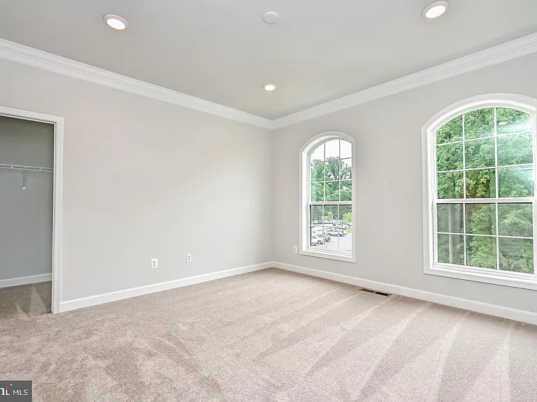 4404 Fair Lakes Ct — Photo 37