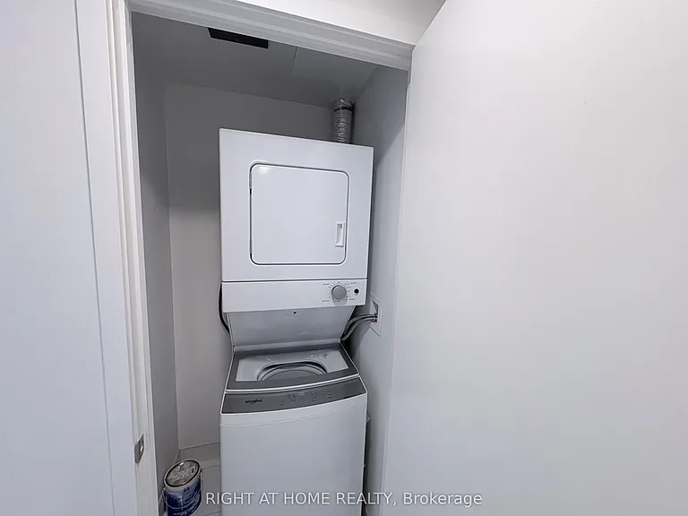 230 Simcoe St #1436 — Photo 16