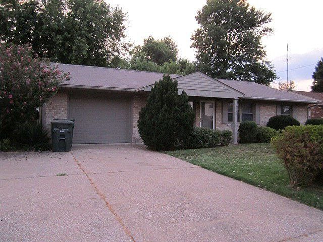 1st image of 2220 Venetian Way