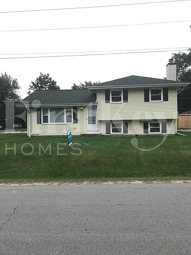 ON132 Cottonwood Dr Photo 1