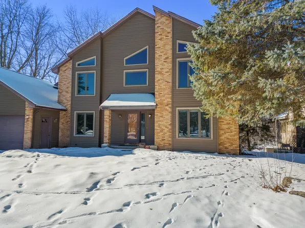 12516 Pinehurst Dr, Burnsville, MN 55337