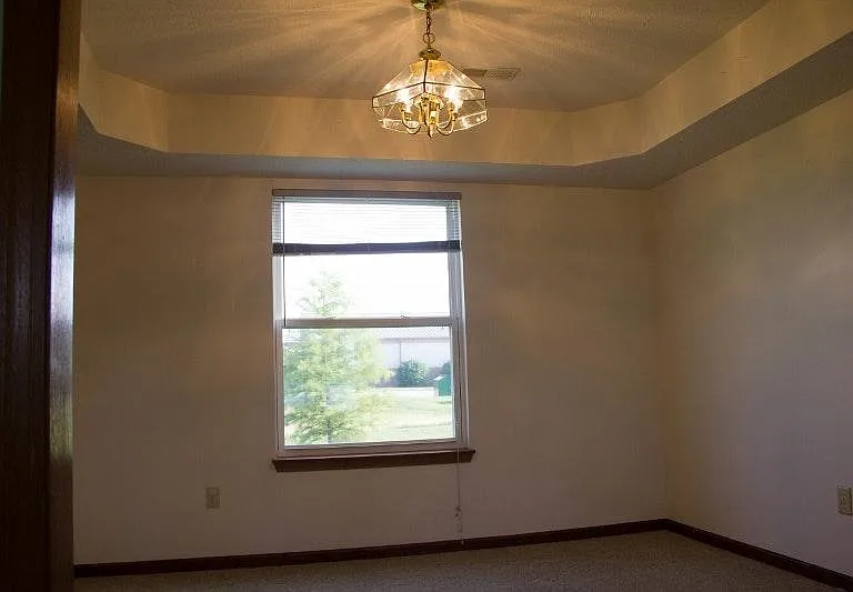 5015 Wolflake Dr — Photo 10