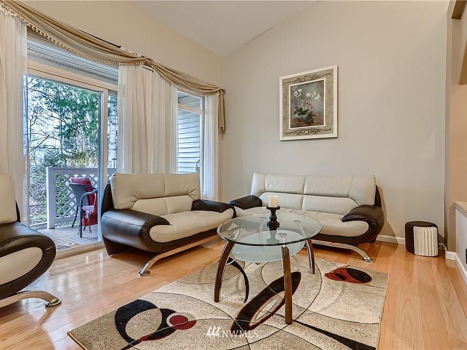 1st image of 17827 80th Ave NE APT D101