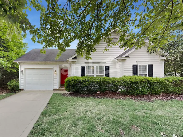 12012 Evergreen Hollow Dr, Charlotte, NC 28269