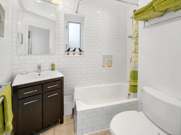 314 East 41st Street image 7 of 12