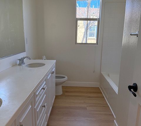 2nd image of 418 Campestre Ln