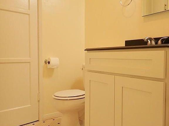 5th image of 10879 Stever St