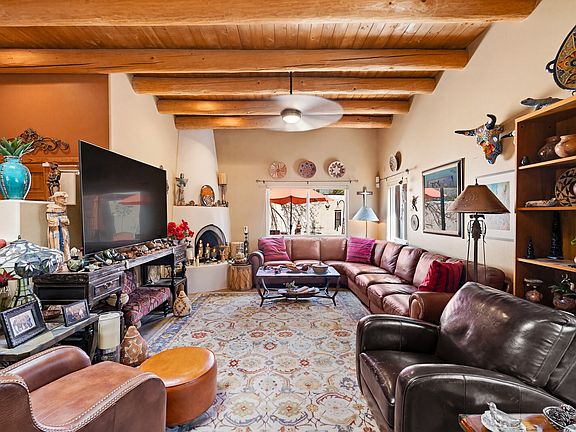 3rd image of 2820 Cliff Palace