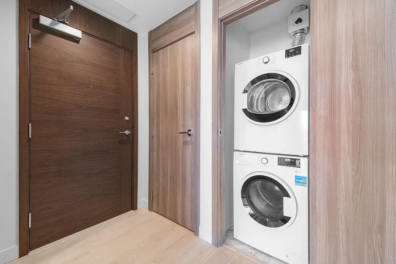 1 bed, 575 sqft, $2,300 — Photo 1