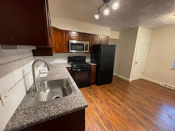 2nd image of 133 Logan Ave APT A
