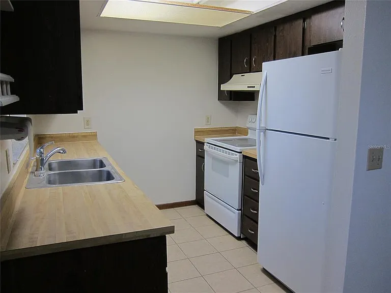 1209 SW 80th Dr — Photo 18