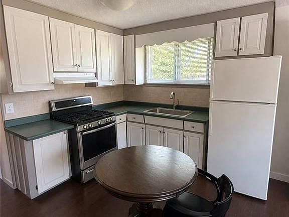 5th image of 630 Main St W