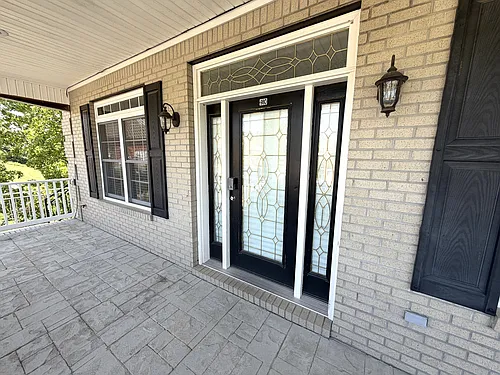 98 Melrose Dr Photo 1