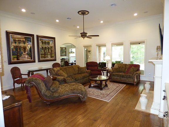 5th image of 3701 Broadmoor Blvd