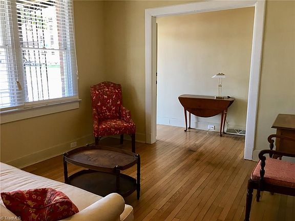 4th image of 306 Church Ct
