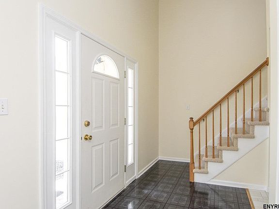 3rd image of 15 Turnberry Dr