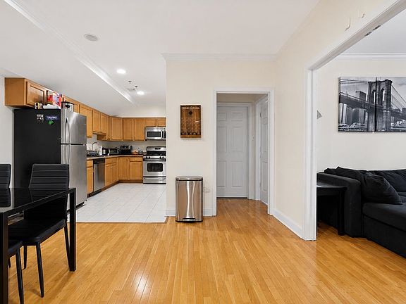 2nd image of 218 Jackson St #7A