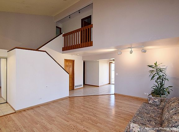 5th image of 3124 Medford Ct
