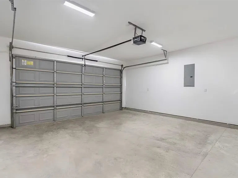 1719 Blodgett St — Photo 30