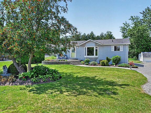 3rd image of 39 Riverside Dr