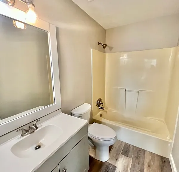 1943 Patrician Way — Photo 14