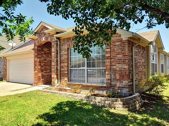 3rd image of 640 Crystal Brook Dr