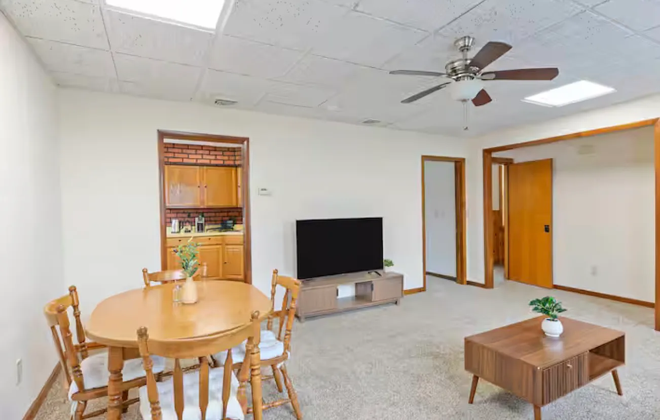 1 bed, 700 sqft, $2,000 — Photo 2