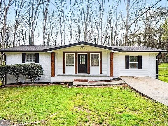 2nd image of 2116 Terry Ln