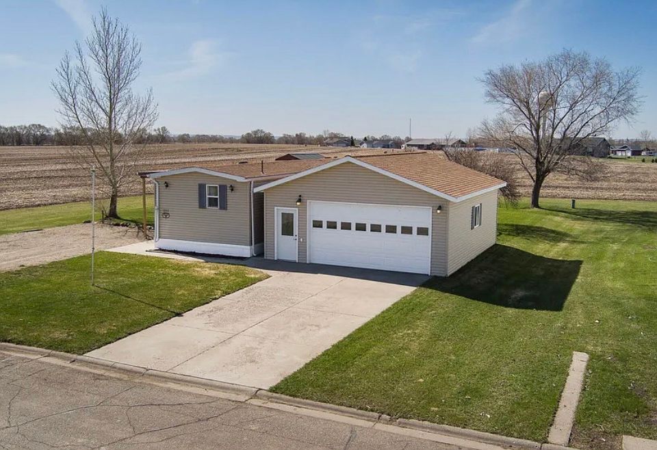 1st image of 1303 Custer Dr