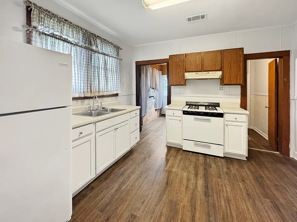 663 Victory Dr