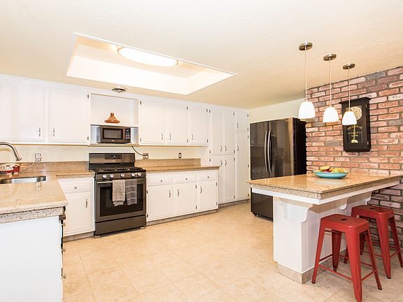 2nd image of 29648 Alicante Dr