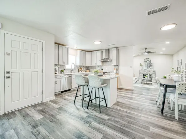 2612 Purdue Ave, Clovis, CA 93611