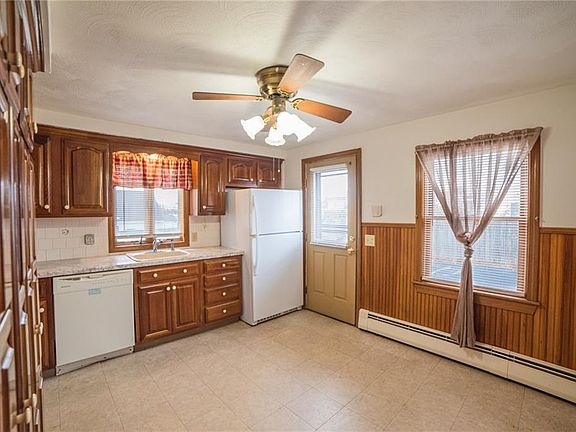 5th image of 43 Bliss St