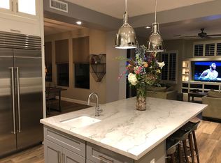 562 W Carob Dr, Chandler, AZ 85248